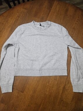 H&M Light Gray Crewneck Sweatshirt